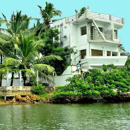 Victoria'S River View Resort Pondicherry Bagian luar foto